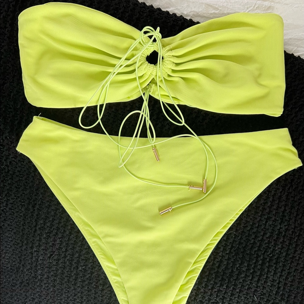 VACANCY SUPPLY BIKINI